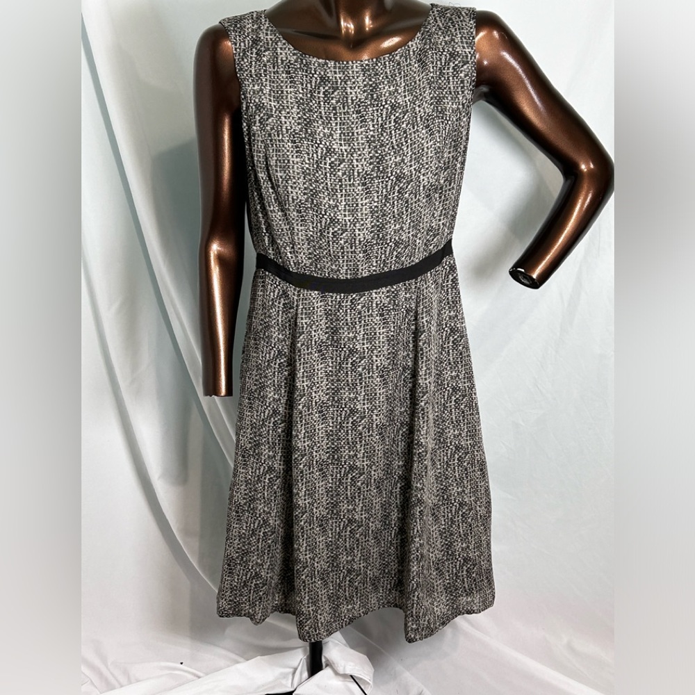 Loft Sleeveless dress - Size 4